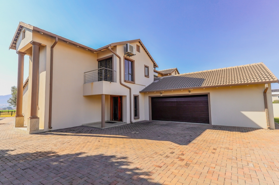 3 Bedroom Property for Sale in The Coves North West
